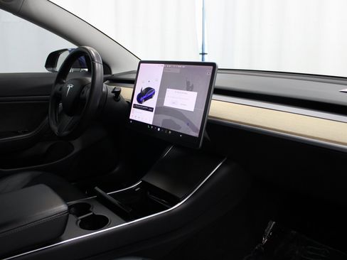 Used 2019 Tesla Model 3 Mid Range image 27