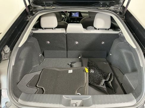 Used 2024 Toyota Prius LE image 27