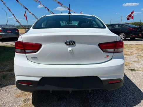 Used 2019 Kia Rio S FWD image 7