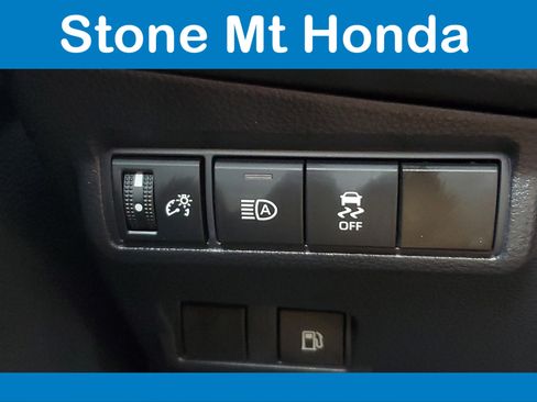 Used 2024 Toyota Corolla Cross SE image 30