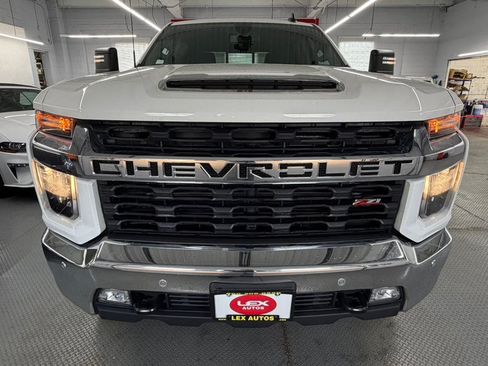 Used 2023 Chevrolet Silverado 2500 LT w/ Convenience Package AWD/4WD image 3