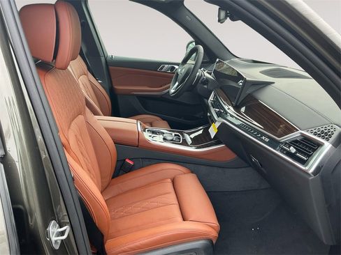 New 2026 BMW X5 xDrive50e w/ Climate Comfort Package image 15