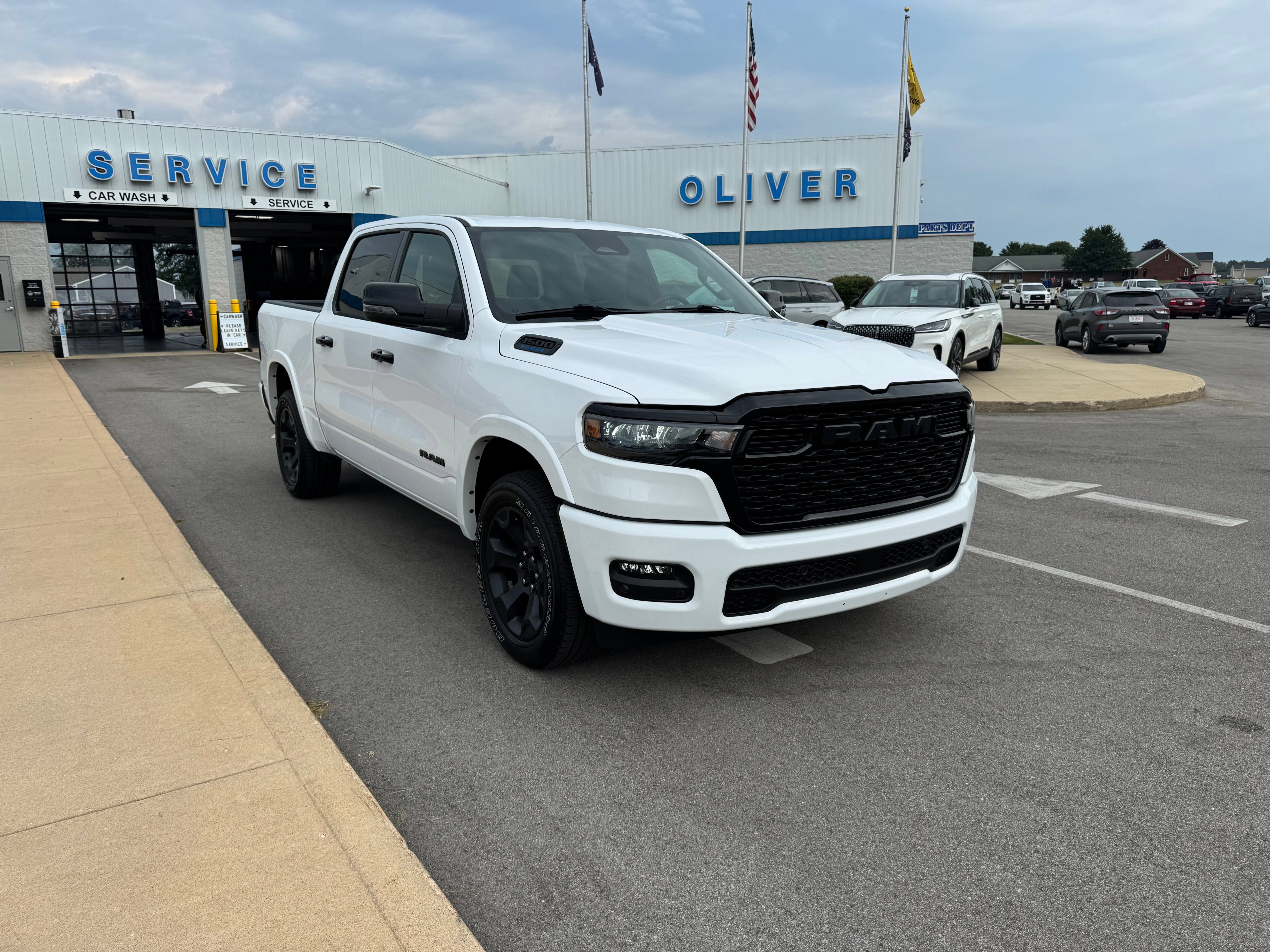 Used 2025 RAM 1500 Big Horn AWD/4WD image 1