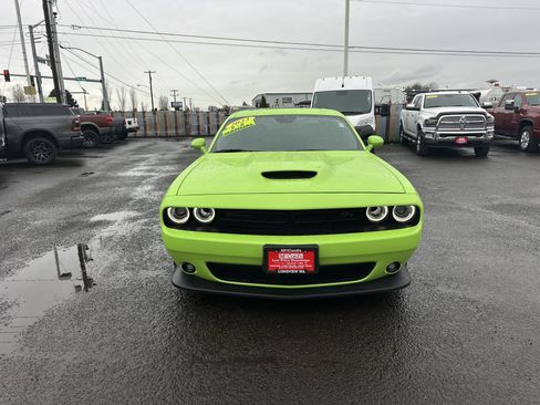 Used 2023 Dodge Challenger R/T w/ Plus Package image 8