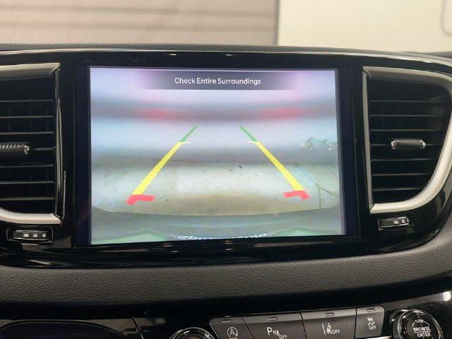 Used 2024 Chrysler Pacifica Touring-L FWD image 24
