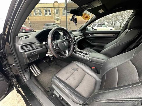 Used 2019 Honda Accord Sport image 10