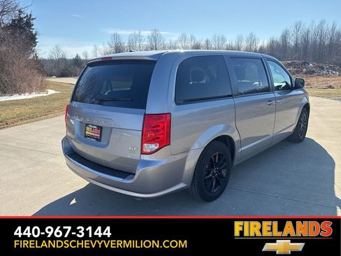 Used 2019 Dodge Grand Caravan GT image 9