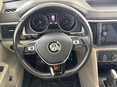 Used 2020 Volkswagen Atlas SE w/ Panoramic Sunroof Package FWD image 24
