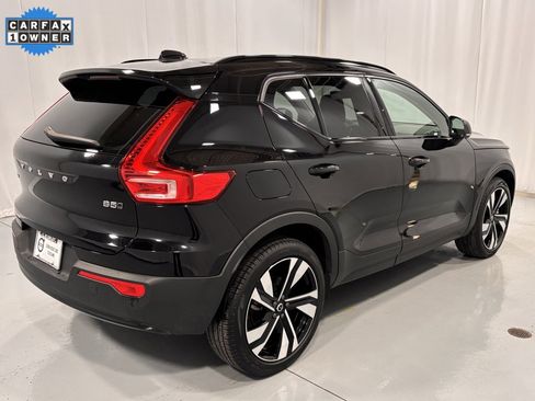 Certified 2025 Volvo XC40 B5 Plus image 6