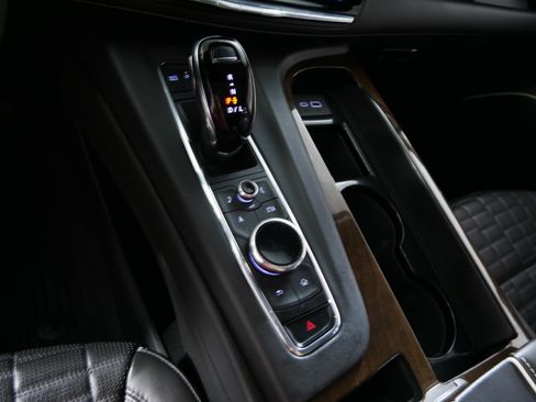 Used 2023 Cadillac Escalade ESV Premium Luxury Platinum w/ LPO, Floor Liner Package AWD/4WD image 24