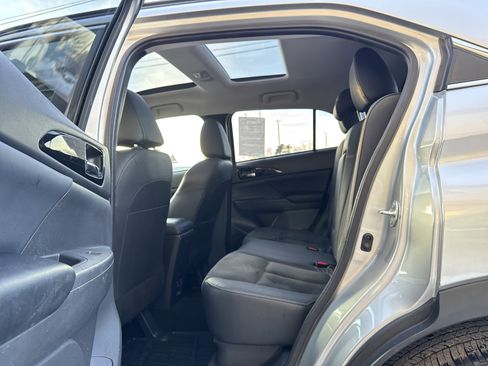 Used 2023 Mitsubishi Eclipse Cross SE image 10