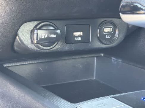 Certified 2022 Hyundai Elantra SEL FWD image 22