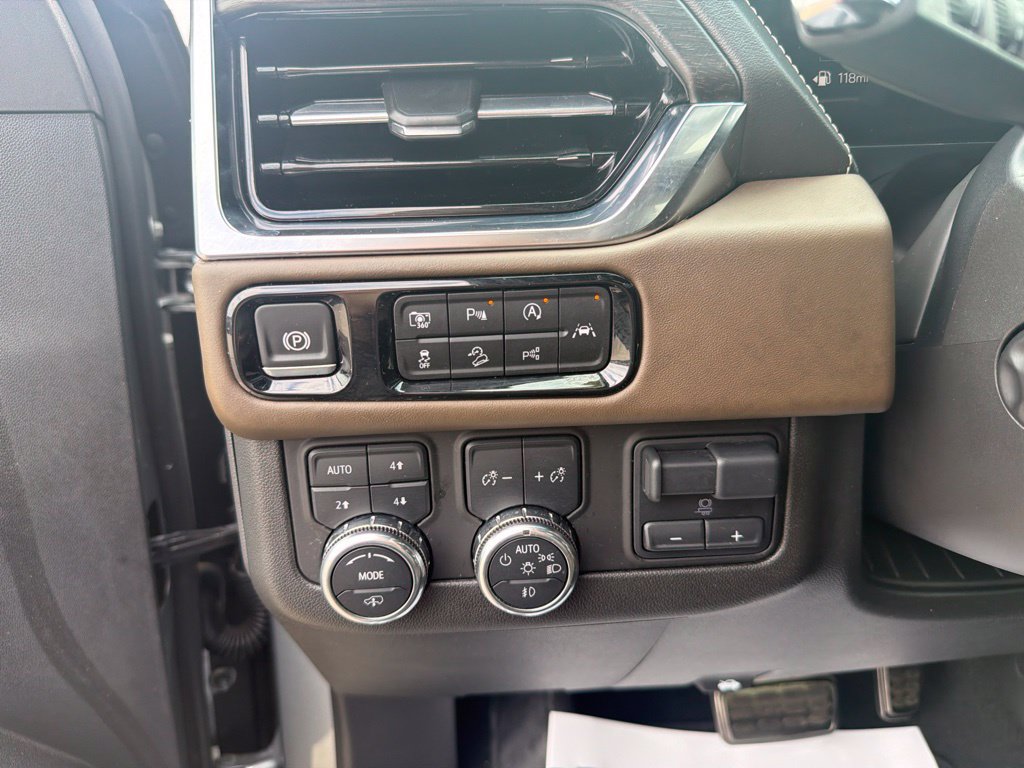 Used 2025 GMC Yukon Denali Ultimate w/ LPO, Floor Liner Package AWD/4WD image 33