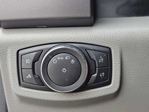 Used 2015 Ford F150 XLT w/ Equipment Group 302A Luxury image 21