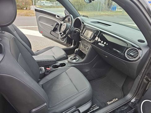Used 2014 Volkswagen Beetle 2.5 image 12