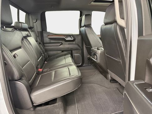Used 2025 GMC Sierra 1500 Denali w/ Denali Reserve Package AWD/4WD image 11