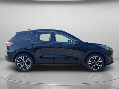 Used 2022 Ford Escape SEL w/ SEL Stealth AWD Package image 2