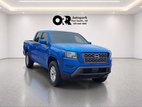 Used 2024 Nissan Frontier SV AWD/4WD image 1