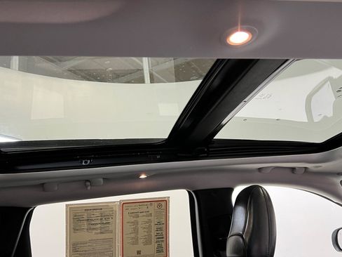 Used 2022 Jeep Cherokee Latitude w/ Sun & Sound Group image 17