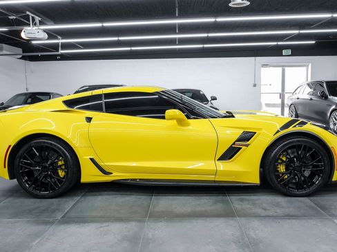 Used 2017 Chevrolet Corvette Grand Sport image 8