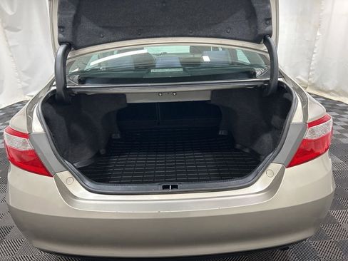 Used 2016 Toyota Camry LE image 17