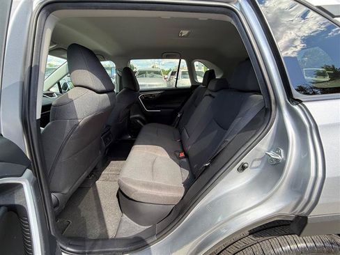 Used 2021 Toyota RAV4 LE AWD/4WD image 20