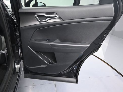 New 2026 Kia Sportage LX image 20