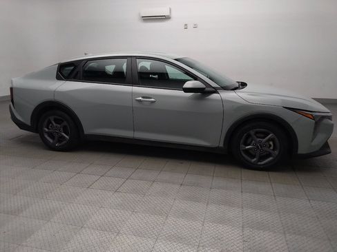 Used 2025 Kia K4 FWD image 11