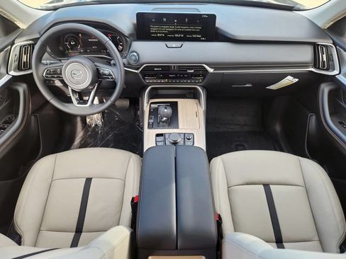 Used 2026 MAZDA CX-90 Plug-In Hybrid w/ Preferred AWD/4WD image 15