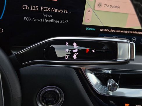 Certified 2025 Cadillac Lyriq Luxury image 24