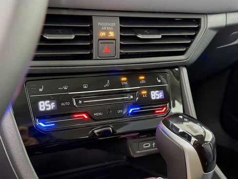 New 2026 Volkswagen Jetta SE image 18