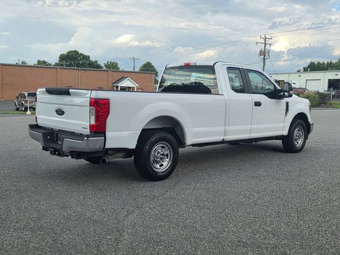 Used 2018 Ford F250 XL w/ Power Equipment Group RWD image 6