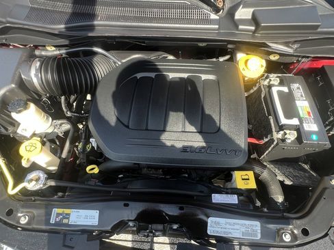 Used 2019 Dodge Grand Caravan GT FWD image 9
