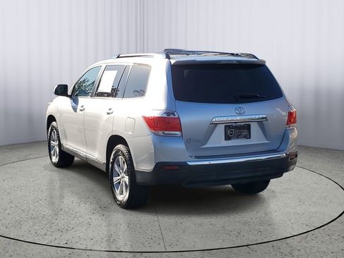 Used 2013 Toyota Highlander SE image 6