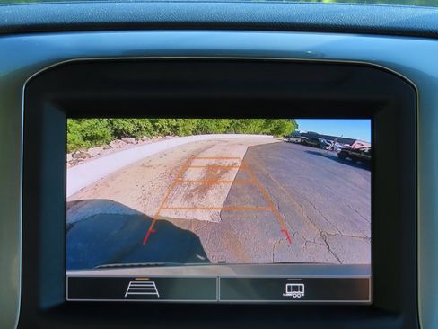 Used 2024 Chevrolet Silverado 1500 Custom image 7