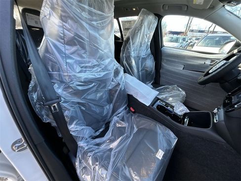 New 2025 Volvo XC40 B5 Plus w/ Protection Package Premier image 15