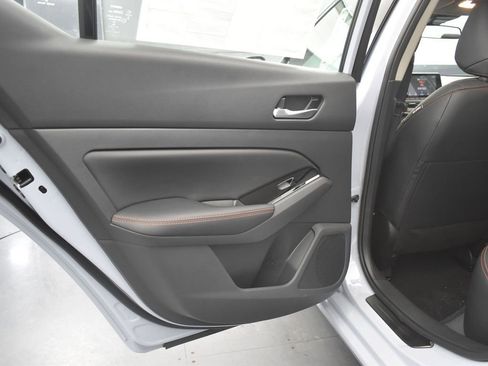 New 2025 Nissan Altima 2.5 SR image 16