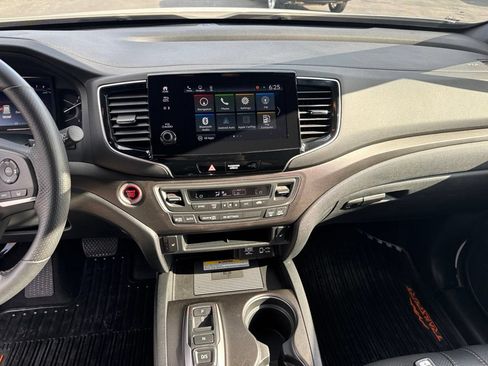Certified 2023 Honda Passport TrailSport image 19