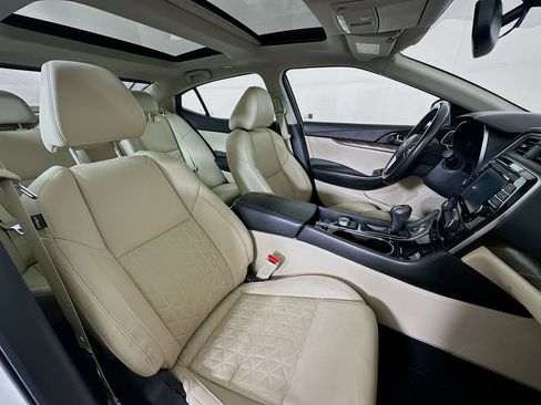 Used 2016 Nissan Maxima Platinum image 32