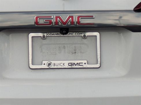 Certified 2023 GMC Acadia AT4 image 25