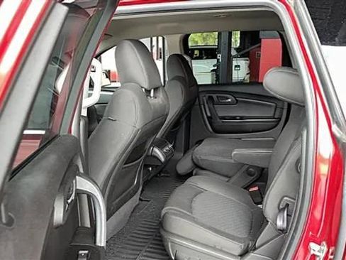 Used 2012 Chevrolet Traverse LT FWD image 3