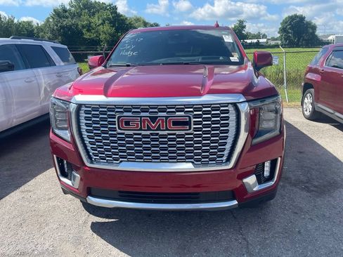 Used 2023 GMC Yukon XL Denali AWD/4WD image 2