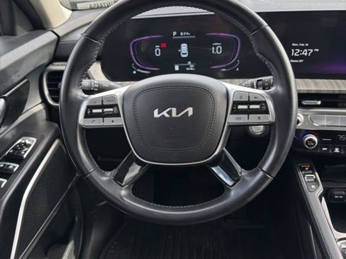 Certified 2023 Kia Telluride EX w/ EX Captain's Chair Package image 26