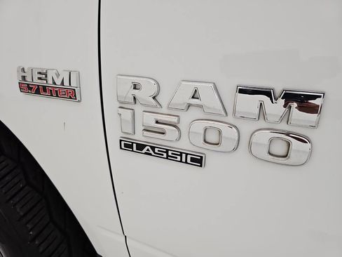 Used 2019 RAM 1500 Classic SLT RWD image 43
