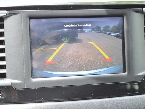 Used 2023 Chrysler Voyager LX FWD image 31