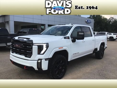 Used 2024 GMC Sierra 3500 AT4 w/ AT4 Preferred Package AWD/4WD image 1