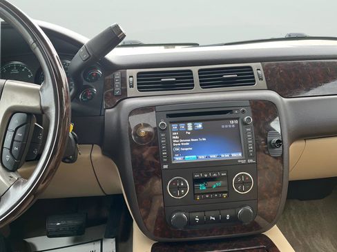 Used 2013 GMC Yukon Denali image 25