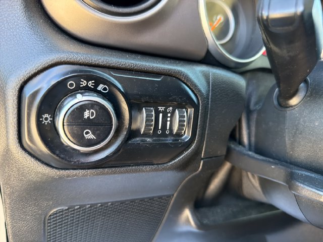 Used 2020 Jeep Gladiator Sport w/ Trailer Tow Package AWD/4WD image 18