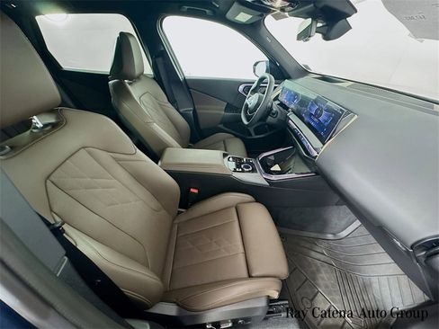 Used 2025 BMW X3 xDrive30i w/ Premium Package image 28