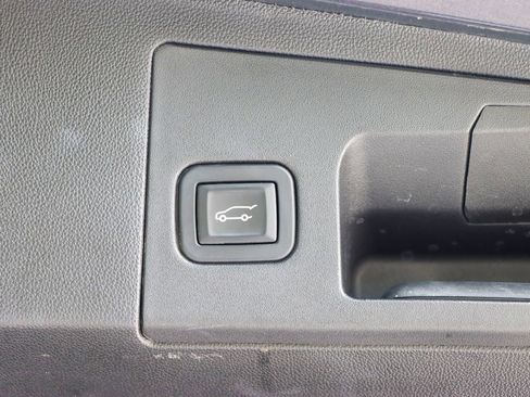 Used 2019 Cadillac XT5 Premium Luxury w/ Driver Assist Package FWD image 25
